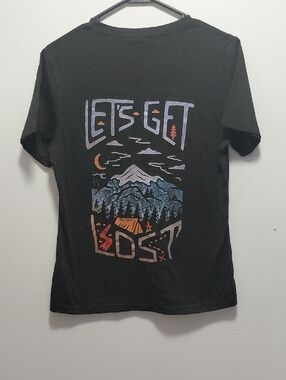 Chicyea Women's Black 'Let's Get Lost' Graphic Short-Sleeve Tee Small
